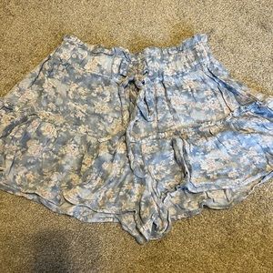 Blue/white Floral Shorts